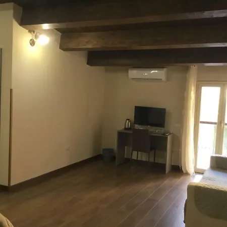 Nonna Maria Oda ve Kahvaltı 4*