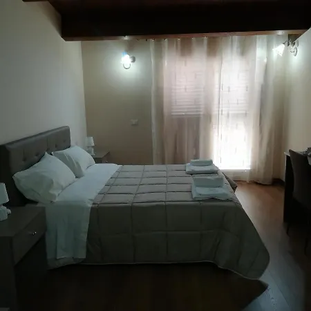 לינה וארוחת בוקר Nonna Maria 4*